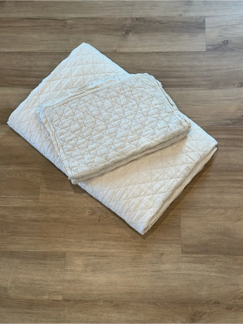 Pottery Barn Belgian Flax Linen Diamond Quilt and 2x Shams in Flax